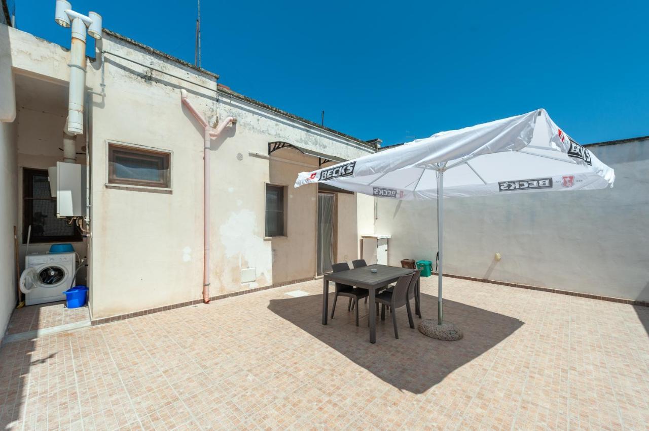Casa Vacanze Petra Squinzano エクステリア 写真